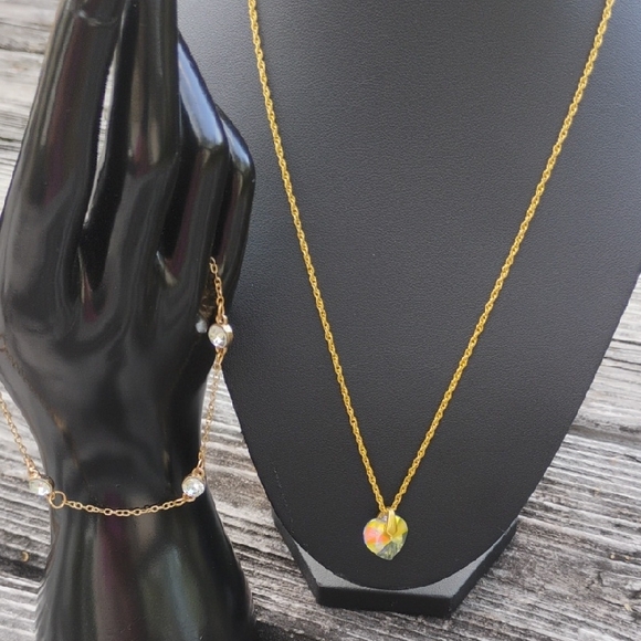 Jewelry - Amazing Gold Tone Iridescent Pendant On Chain With Crystal Set Bracelet